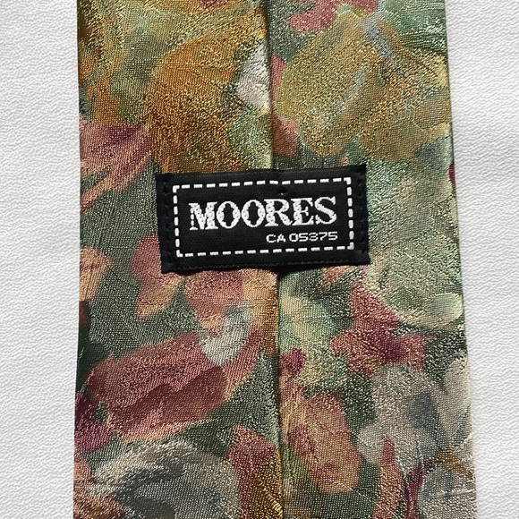 Moore’s “Very” 1980’s floral pattern tie - Picture 7 of 7